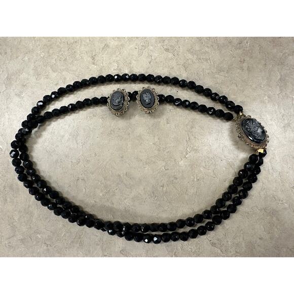 Vintage Black Glass Faceted Beads Cameo Pendant/pin & Clip On Earring Set - Picture 1 of 6